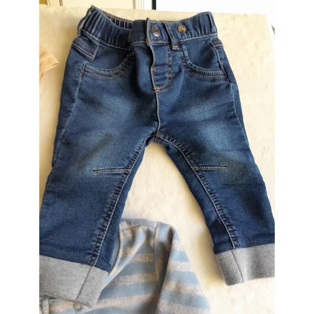 Lot Of 6 Baby Boy 6-9 Mos Carters & Assorted  Bodysuits, Sleep Sacks Shirt Jeans